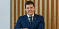 Поздравление губернатора ЯНАО Дмитрия Артюхова С Днём Государственного флага РФ - ТРК Надым
