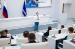 Глава региона Дмитрий Артюхов встретился с участниками образовательной программы «Герои Ямала»
